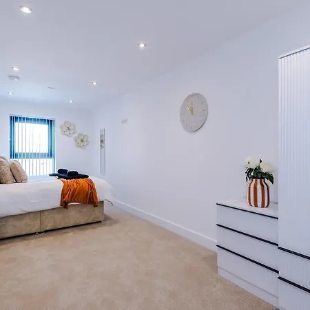 Apartment 2 Bed 2 Bath Centre - Fast Wifi - Weekly & Monthly Leeds (West Yorkshire)