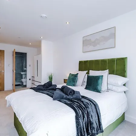 Apartment 2 Bed 2 Bath Centre - Fast Wifi - Weekly & Monthly Leeds (West Yorkshire)