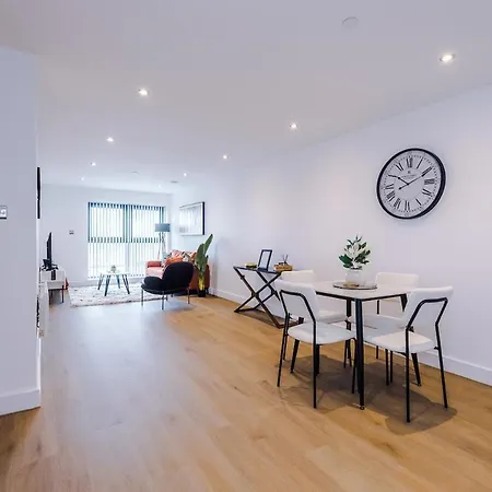 2 Bed 2 Bath Centre - Fast Wifi - Weekly & Monthly Leeds (West Yorkshire)